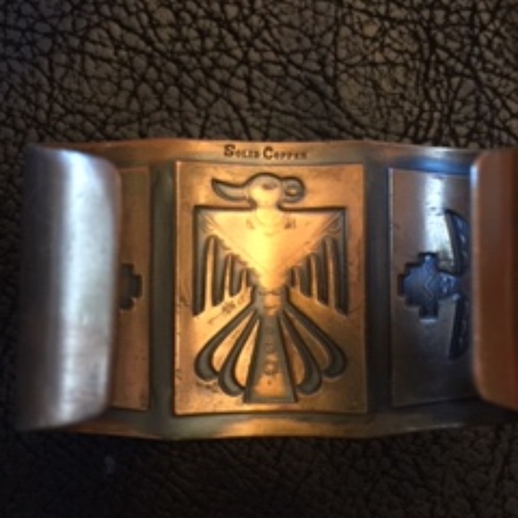 Vintage Bell Trading Post Thunderbird Cuff —signed solid copper. - Picture 3 of 3